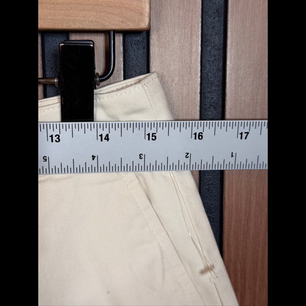 New Banana Republic Bermuda Shorts 8 Womens Beige Pleated Chino High Waisted - Picture 3 of 7